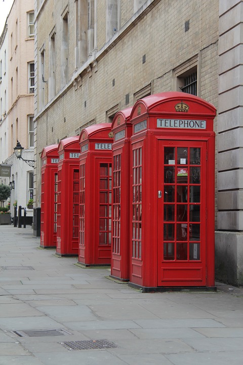 red-phone-box
